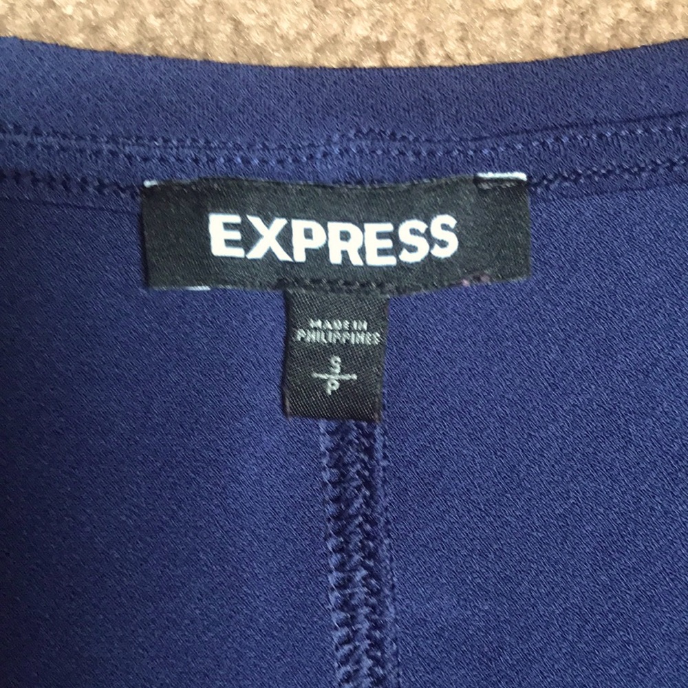 (4) Express Blouse Tanks - Picture 4 of 7